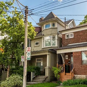 Guest house Cozy 5 Bedroom House In Downtown By Globalstay, Toronto